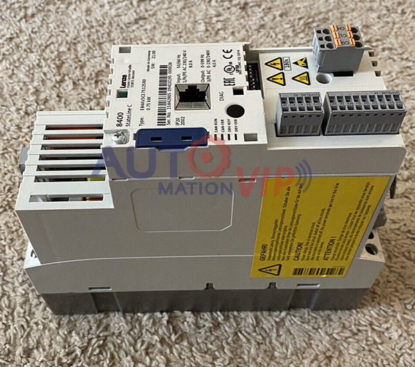 E84AVSCE7512SX0 Lenze Umrichter Inverter Drive